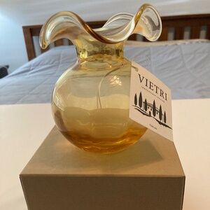 Vietri Hibiscus Glass Vase